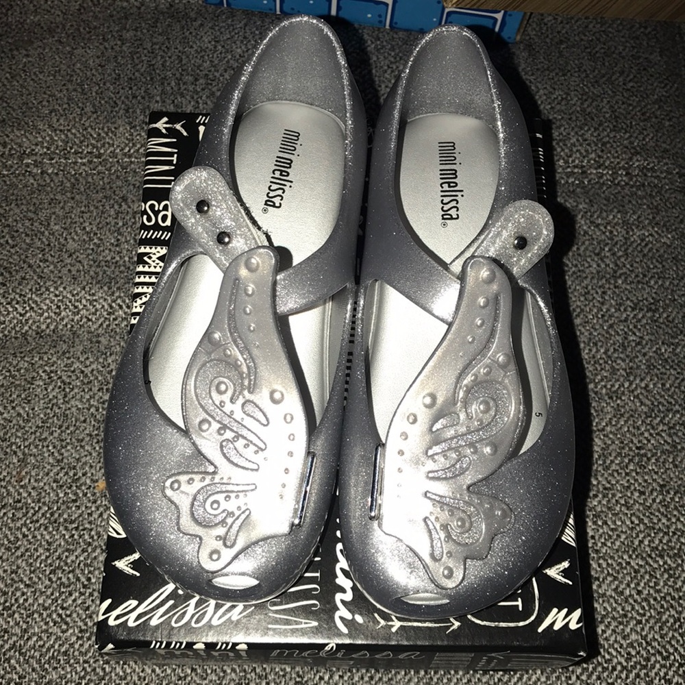 Mini Melissa ultra girl fly II size 10T